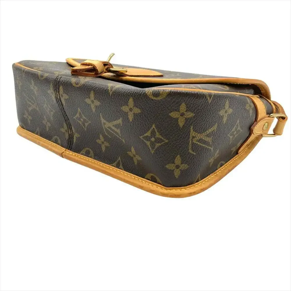 LOUIS VUITTON Brown Monogram Canvas Shoulder Bag